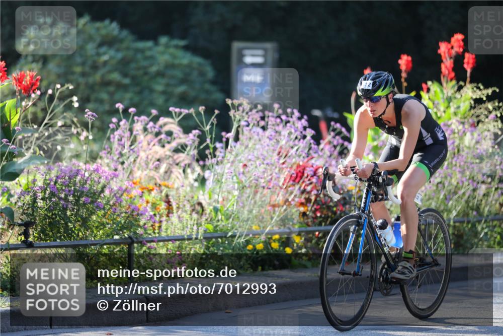 08.09.2024 - Stadtparktriathlon Zöllner http://msf.ph/oto/7012993 08.09.2024 09:12:36 Radfahren 68, 82, 88, 104, 132, 150, 157, 171 meine-sportfotos.de