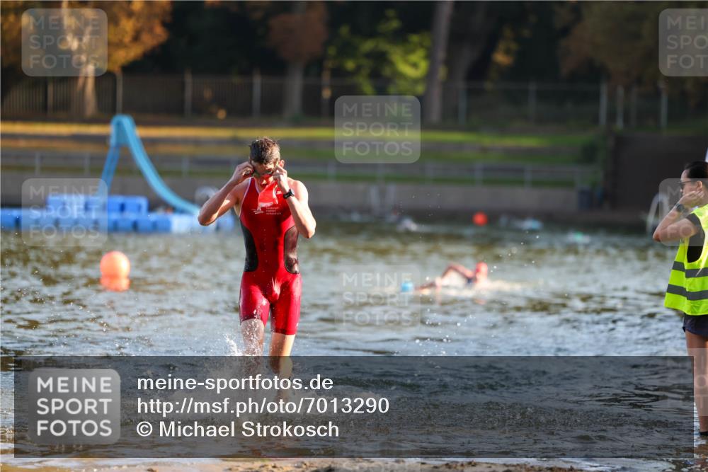 08.09.2024 - Stadtparktriathlon Michael Strokosch http://msf.ph/oto/7013290 08.09.2024 08:43:57 Schwimmen 13 meine-sportfotos.de