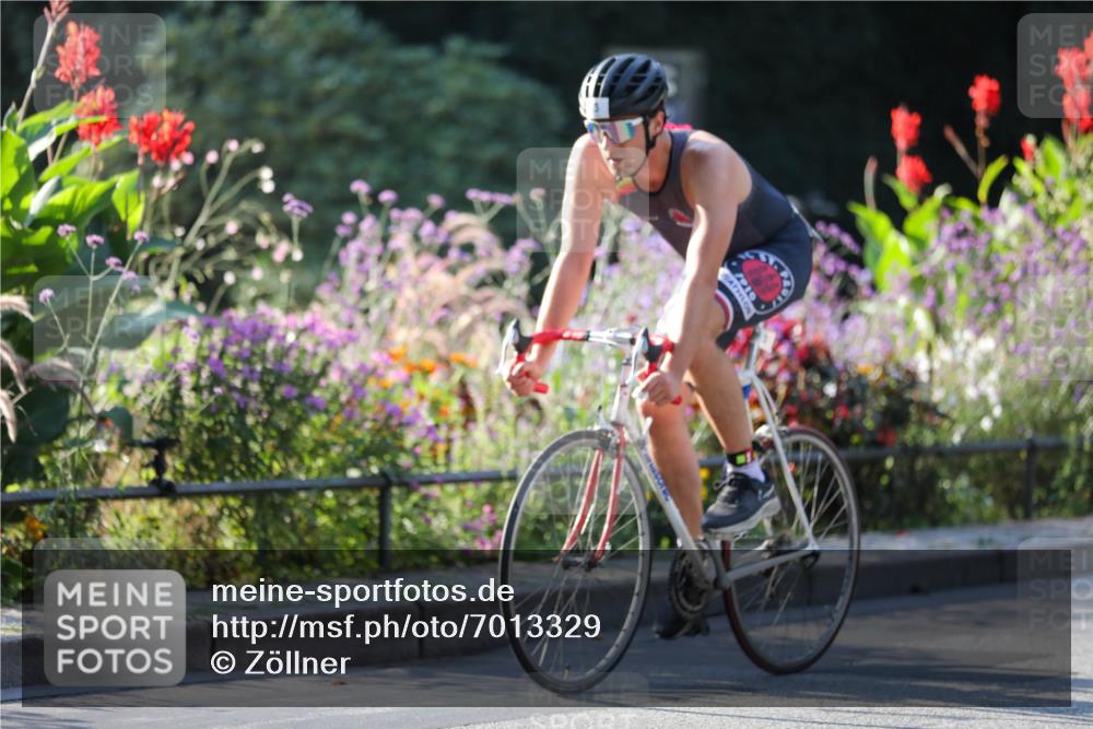 08.09.2024 - Stadtparktriathlon Zöllner http://msf.ph/oto/7013329 08.09.2024 09:14:09 Radfahren 3, 33, 39, 51, 62, 77, 78, 91, 102, 105, 143, 158, 162, 164, 166 meine-sportfotos.de