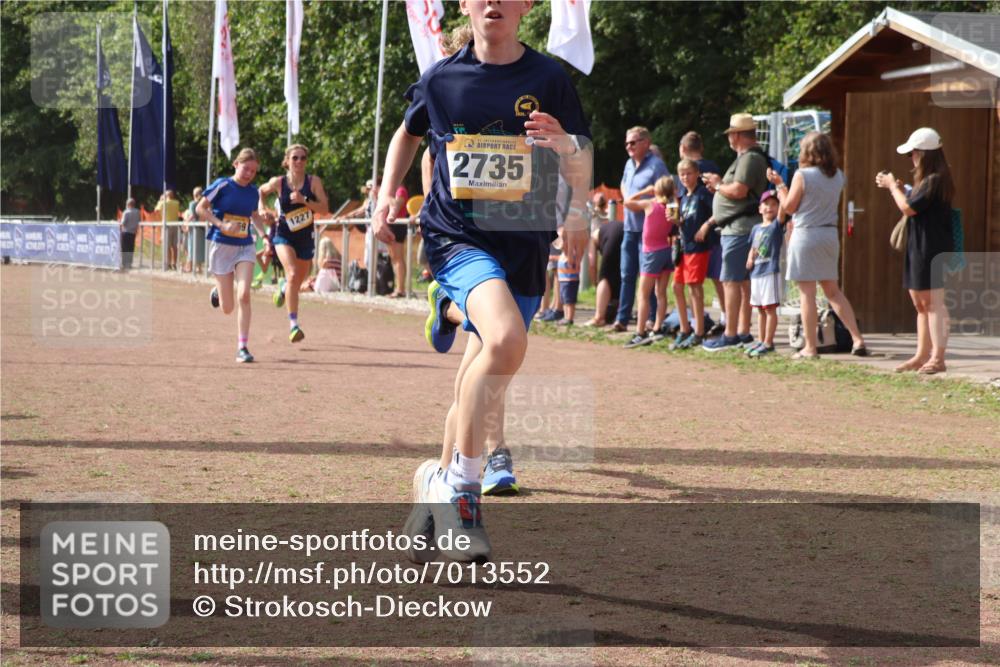 08.09.2024 - Airport Race Strokosch-Dieckow http://msf.ph/oto/7013552 08.09.2024 12:05:23 Ziel 1227, 2526, 2659, 2735 meine-sportfotos.de