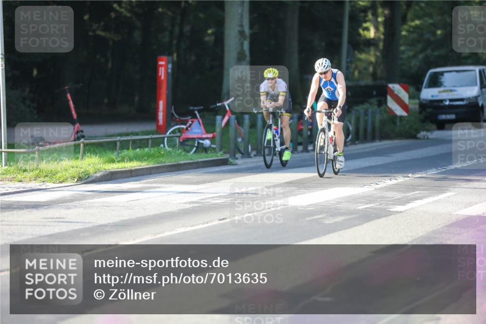 08.09.2024 - Stadtparktriathlon Zöllner http://msf.ph/oto/7013635 08.09.2024 09:15:04 Radfahren 15, 16, 21, 35, 40, 44, 63, 76, 103, 160, 178 meine-sportfotos.de
