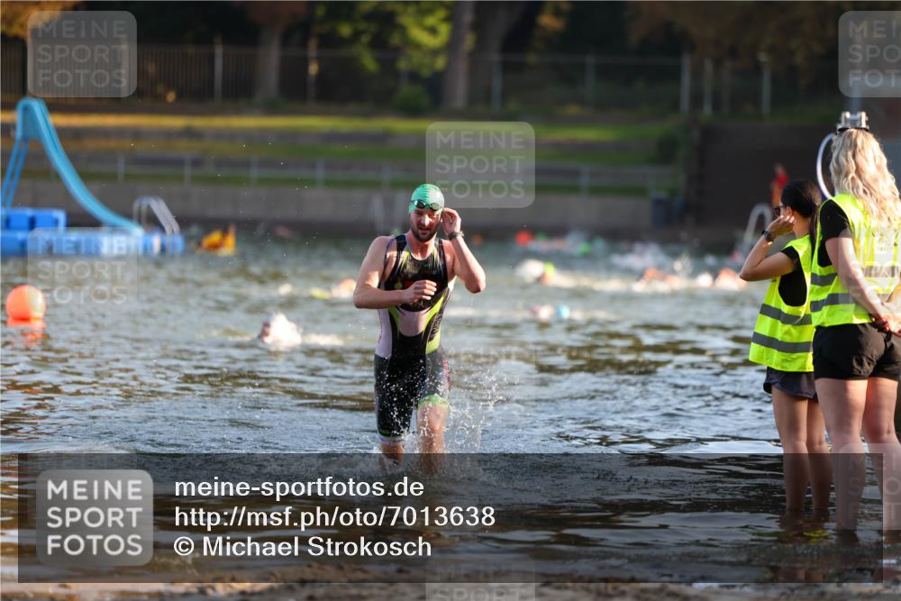 08.09.2024 - Stadtparktriathlon Michael Strokosch http://msf.ph/oto/7013638 08.09.2024 08:44:56 Schwimmen 69 meine-sportfotos.de