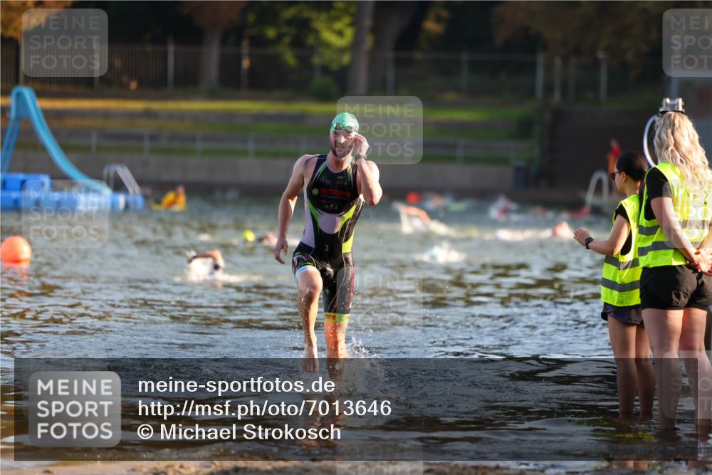 08.09.2024 - Stadtparktriathlon Michael Strokosch http://msf.ph/oto/7013646 08.09.2024 08:44:57 Schwimmen 69 meine-sportfotos.de