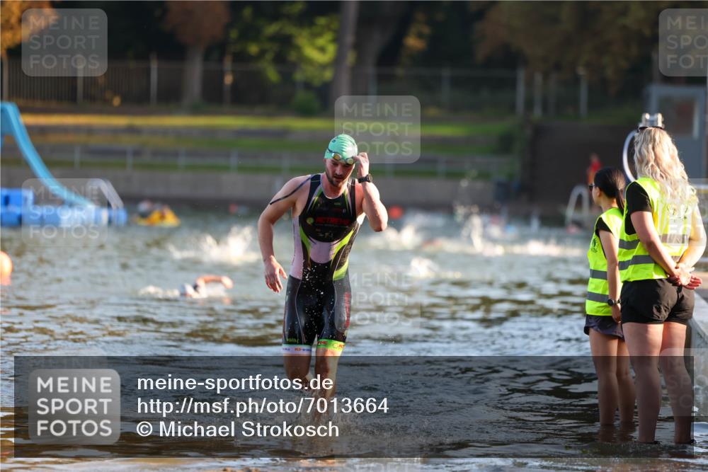 08.09.2024 - Stadtparktriathlon Michael Strokosch http://msf.ph/oto/7013664 08.09.2024 08:44:58 Schwimmen 69 meine-sportfotos.de