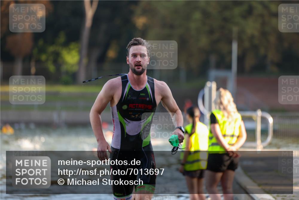 08.09.2024 - Stadtparktriathlon Michael Strokosch http://msf.ph/oto/7013697 08.09.2024 08:45:00 Schwimmen 69 meine-sportfotos.de