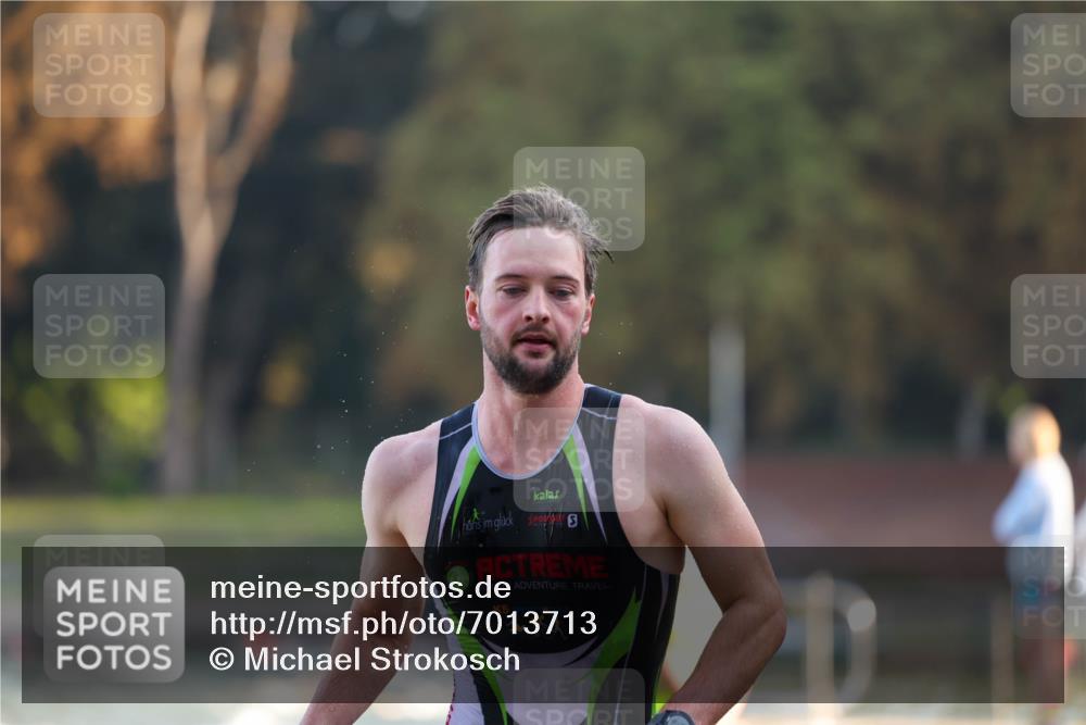 08.09.2024 - Stadtparktriathlon Michael Strokosch http://msf.ph/oto/7013713 08.09.2024 08:45:01 Schwimmen 69, 87 meine-sportfotos.de