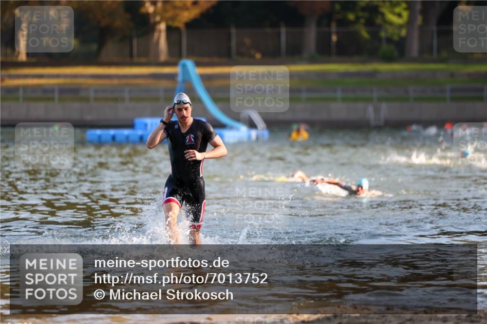 08.09.2024 - Stadtparktriathlon Michael Strokosch http://msf.ph/oto/7013752 08.09.2024 08:45:11 Schwimmen 87 meine-sportfotos.de