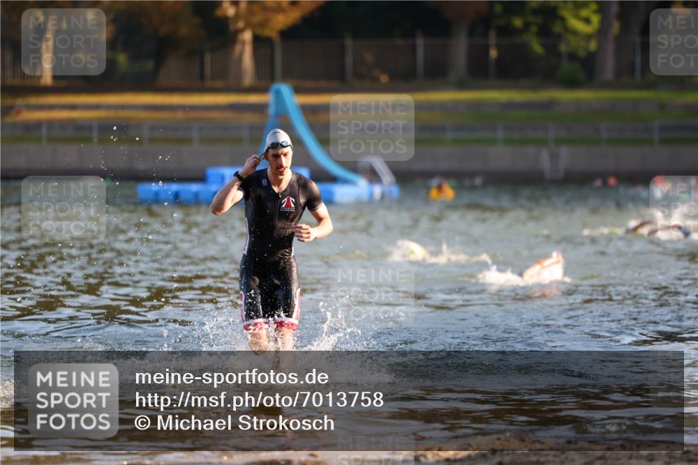 08.09.2024 - Stadtparktriathlon Michael Strokosch http://msf.ph/oto/7013758 08.09.2024 08:45:12 Schwimmen 53, 87 meine-sportfotos.de