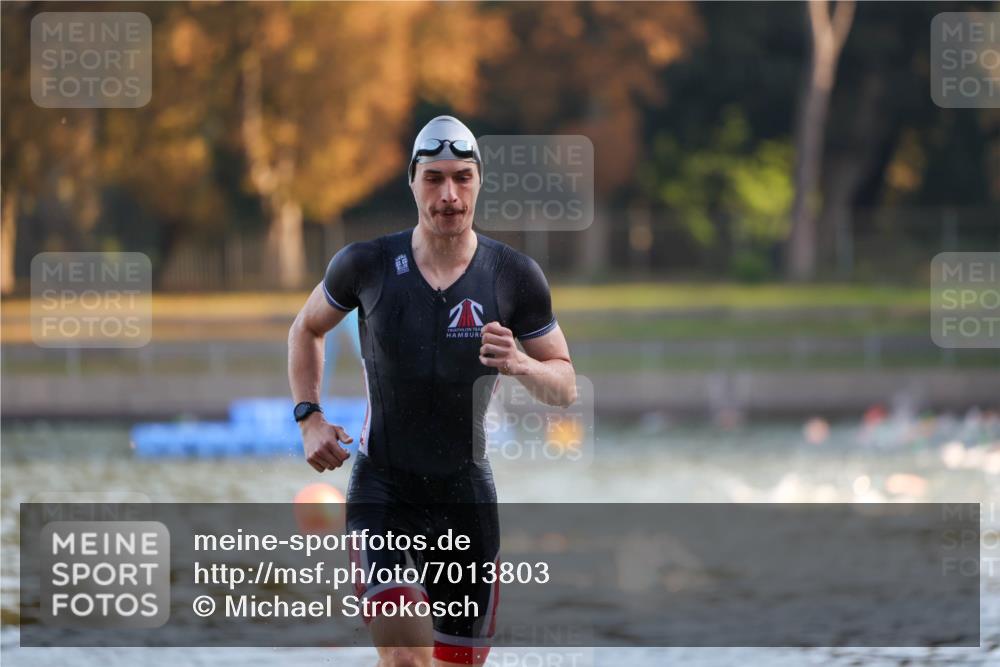 08.09.2024 - Stadtparktriathlon Michael Strokosch http://msf.ph/oto/7013803 08.09.2024 08:45:15 Schwimmen 53, 87 meine-sportfotos.de