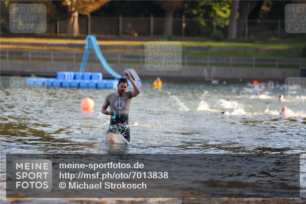 08.09.2024 - Stadtparktriathlon Michael Strokosch http://msf.ph/oto/7013838 08.09.2024 08:45:20 Schwimmen 53 meine-sportfotos.de