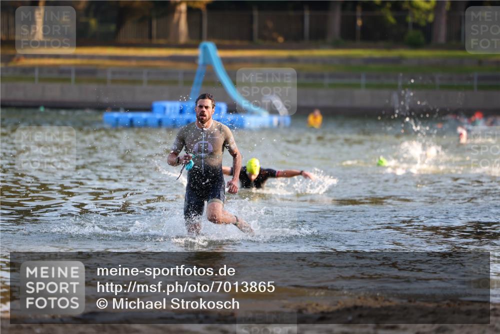 08.09.2024 - Stadtparktriathlon Michael Strokosch http://msf.ph/oto/7013865 08.09.2024 08:45:22 Schwimmen 17, 53 meine-sportfotos.de