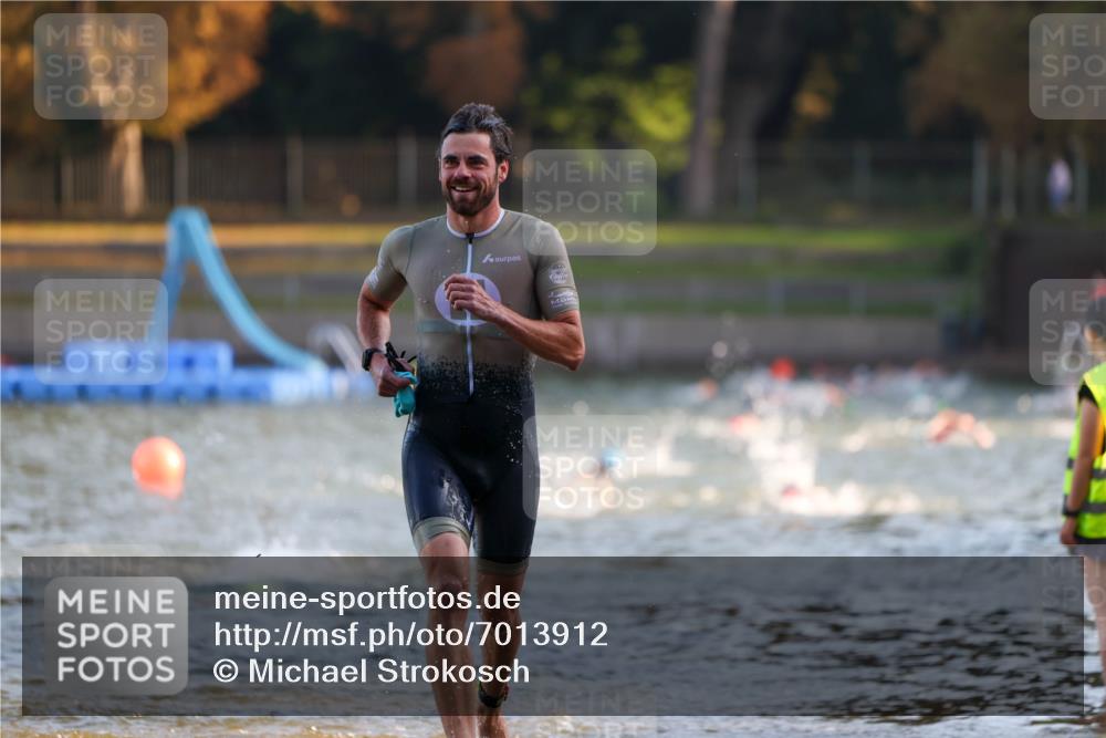 08.09.2024 - Stadtparktriathlon Michael Strokosch http://msf.ph/oto/7013912 08.09.2024 08:45:25 Schwimmen 17, 53 meine-sportfotos.de