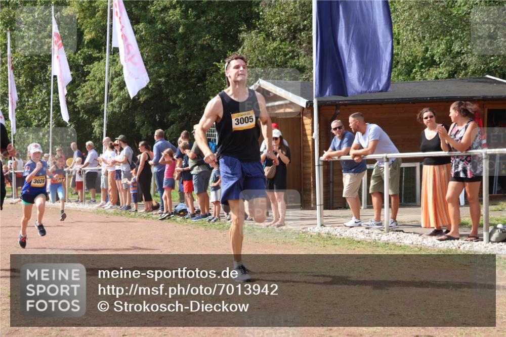 08.09.2024 - Airport Race Strokosch-Dieckow http://msf.ph/oto/7013942 08.09.2024 12:05:41 Ziel 294, 2639, 2654, 2742, 2786, 2835, 3005, 3028 meine-sportfotos.de