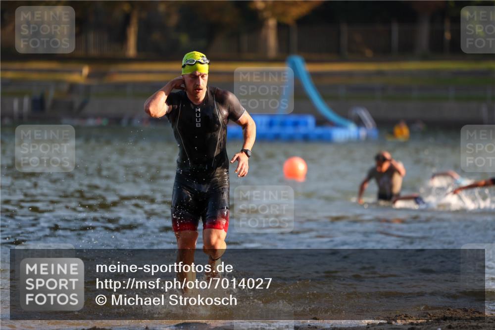 08.09.2024 - Stadtparktriathlon Michael Strokosch http://msf.ph/oto/7014027 08.09.2024 08:45:33 Schwimmen 11, 17, 49, 75 meine-sportfotos.de