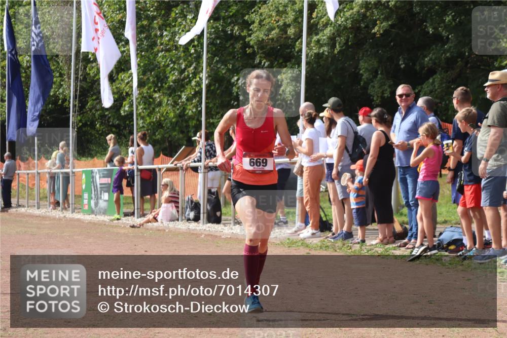 08.09.2024 - Airport Race Strokosch-Dieckow http://msf.ph/oto/7014307 08.09.2024 12:05:55 Ziel 669, 2527, 2557, 2606, 2838, 3058, 3100 meine-sportfotos.de