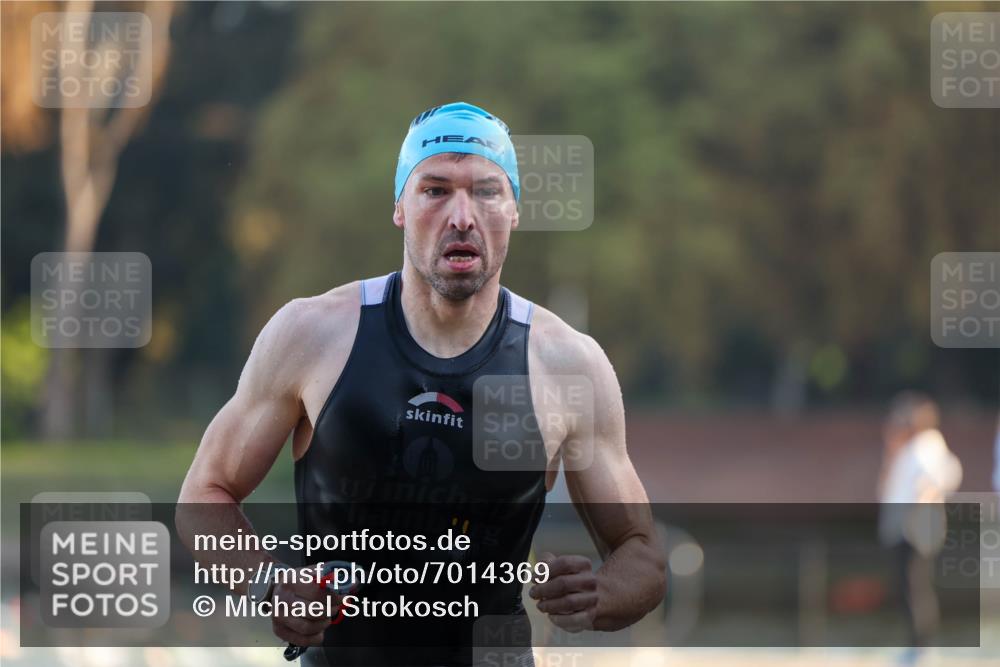 08.09.2024 - Stadtparktriathlon Michael Strokosch http://msf.ph/oto/7014369 08.09.2024 08:45:54 Schwimmen 5, 56, 59 meine-sportfotos.de