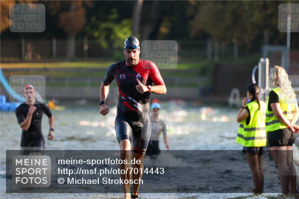 08.09.2024 - Stadtparktriathlon Michael Strokosch http://msf.ph/oto/7014443 08.09.2024 08:46:05 Schwimmen 5, 32, 38, 51 meine-sportfotos.de