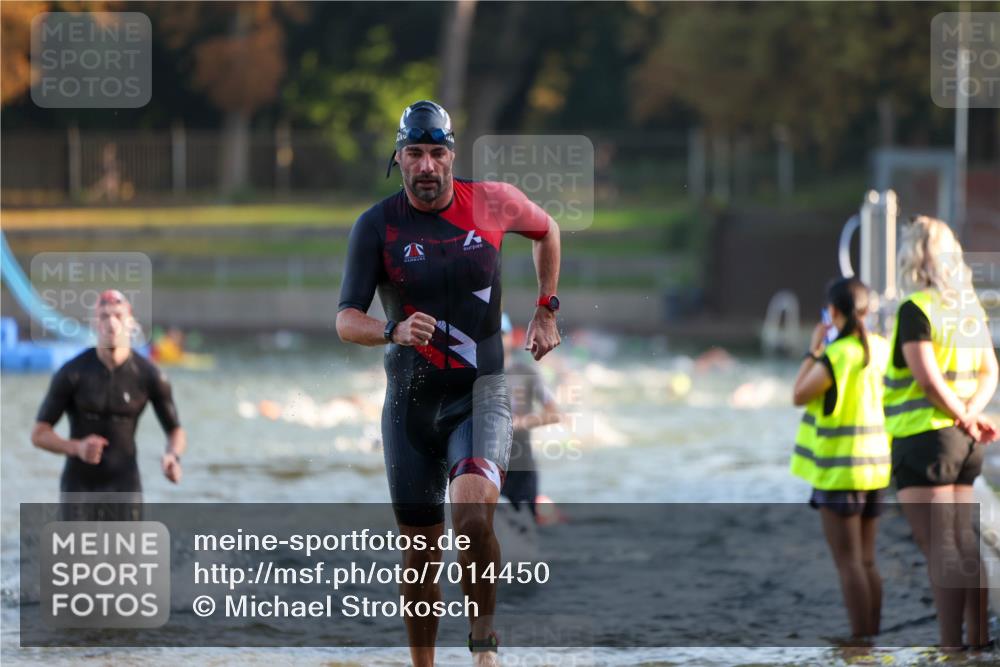 08.09.2024 - Stadtparktriathlon Michael Strokosch http://msf.ph/oto/7014450 08.09.2024 08:46:05 Schwimmen 5, 32, 38, 51 meine-sportfotos.de