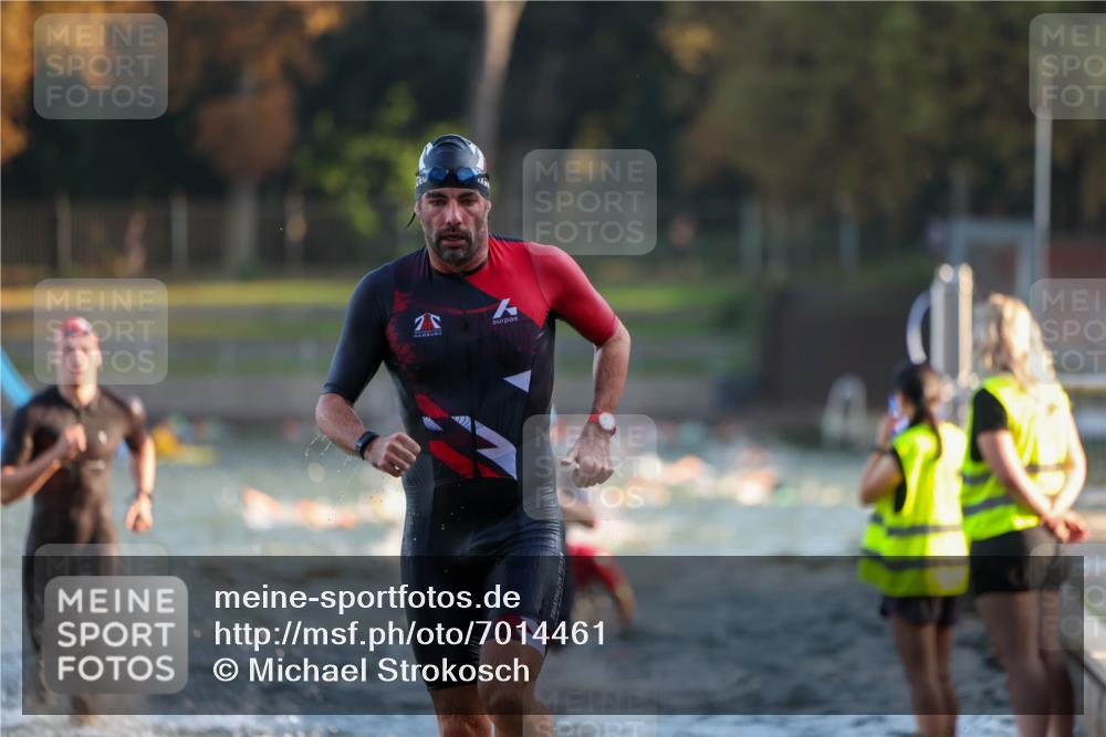 08.09.2024 - Stadtparktriathlon Michael Strokosch http://msf.ph/oto/7014461 08.09.2024 08:46:05 Schwimmen 5, 32, 38, 51 meine-sportfotos.de