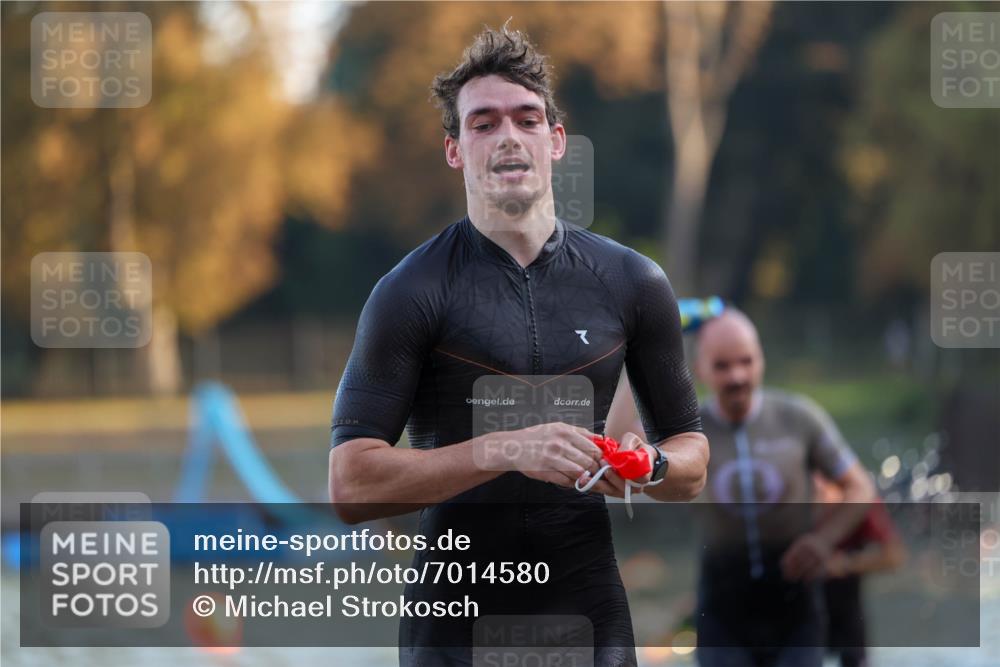 08.09.2024 - Stadtparktriathlon Michael Strokosch http://msf.ph/oto/7014580 08.09.2024 08:46:10 Schwimmen 32, 38, 51 meine-sportfotos.de
