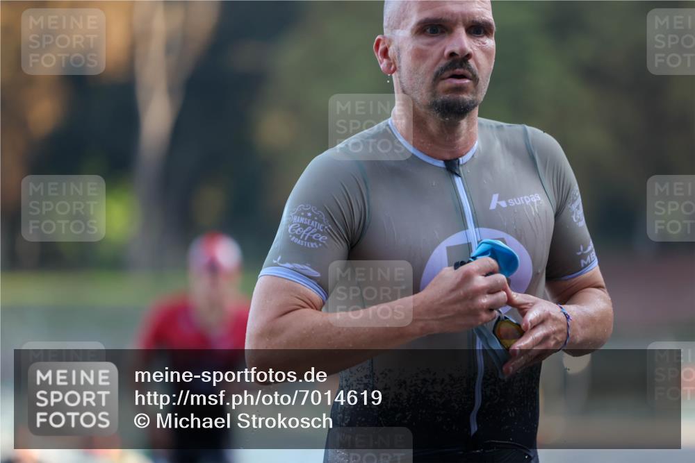 08.09.2024 - Stadtparktriathlon Michael Strokosch http://msf.ph/oto/7014619 08.09.2024 08:46:13 Schwimmen 38, 51 meine-sportfotos.de