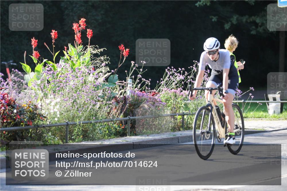 08.09.2024 - Stadtparktriathlon Zöllner http://msf.ph/oto/7014624 08.09.2024 09:20:46 Radfahren 6, 93, 115, 120, 135, 152, 161 meine-sportfotos.de