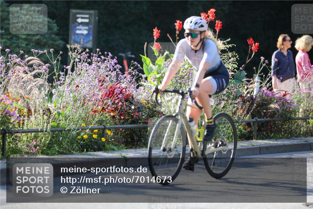08.09.2024 - Stadtparktriathlon Zöllner http://msf.ph/oto/7014673 08.09.2024 09:21:10 Radfahren 14, 52, 143, 162, 166, 168 meine-sportfotos.de