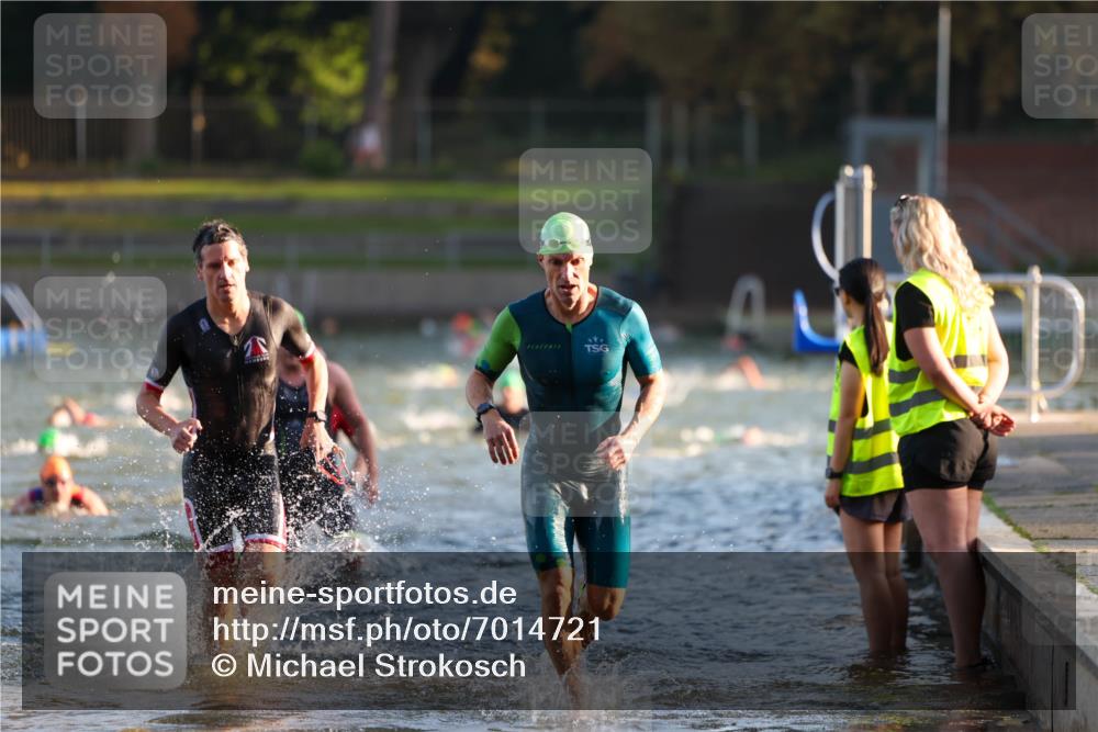 08.09.2024 - Stadtparktriathlon Michael Strokosch http://msf.ph/oto/7014721 08.09.2024 08:46:25 Schwimmen 1, 22, 34, 62, 71 meine-sportfotos.de