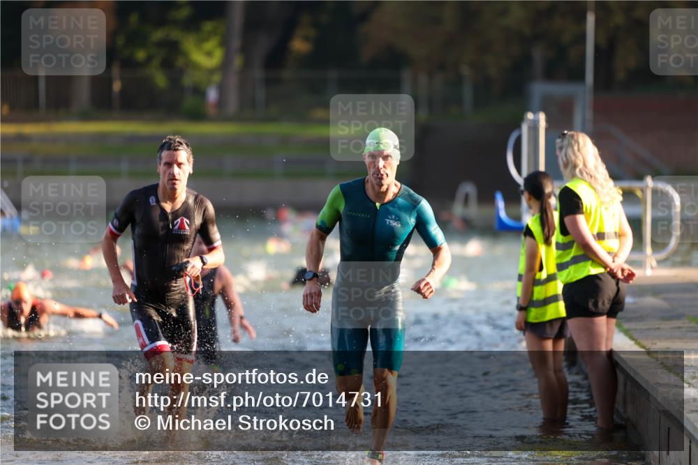 08.09.2024 - Stadtparktriathlon Michael Strokosch http://msf.ph/oto/7014731 08.09.2024 08:46:25 Schwimmen 1, 22, 34, 62, 71 meine-sportfotos.de
