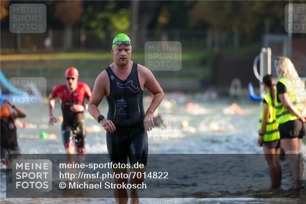 08.09.2024 - Stadtparktriathlon Michael Strokosch http://msf.ph/oto/7014822 08.09.2024 08:46:30 Schwimmen 1, 22, 34, 47, 62, 71 meine-sportfotos.de