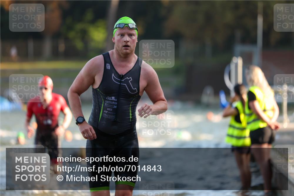 08.09.2024 - Stadtparktriathlon Michael Strokosch http://msf.ph/oto/7014843 08.09.2024 08:46:31 Schwimmen 22, 34, 47, 71, 86 meine-sportfotos.de
