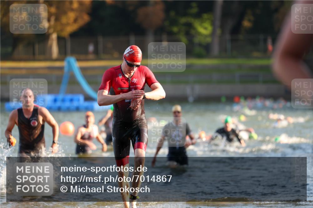 08.09.2024 - Stadtparktriathlon Michael Strokosch http://msf.ph/oto/7014867 08.09.2024 08:46:33 Schwimmen 22, 26, 34, 47, 71, 86 meine-sportfotos.de