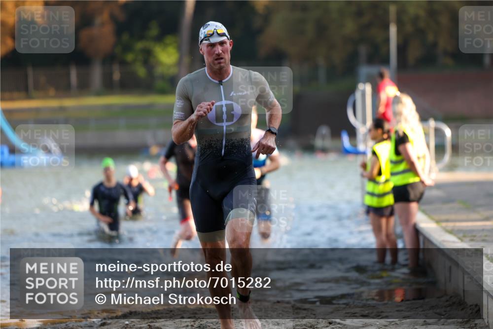 08.09.2024 - Stadtparktriathlon Michael Strokosch http://msf.ph/oto/7015282 08.09.2024 08:46:59 Schwimmen 3, 20, 48, 78, 80, 89 meine-sportfotos.de
