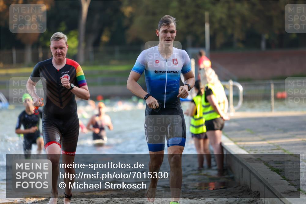 08.09.2024 - Stadtparktriathlon Michael Strokosch http://msf.ph/oto/7015330 08.09.2024 08:47:02 Schwimmen 3, 20, 48, 78, 80, 89 meine-sportfotos.de
