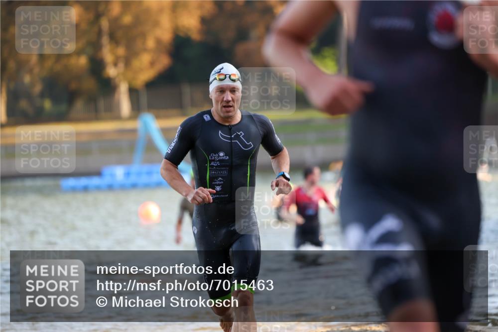 08.09.2024 - Stadtparktriathlon Michael Strokosch http://msf.ph/oto/7015463 08.09.2024 08:47:12 Schwimmen 3, 39, 44, 78 meine-sportfotos.de