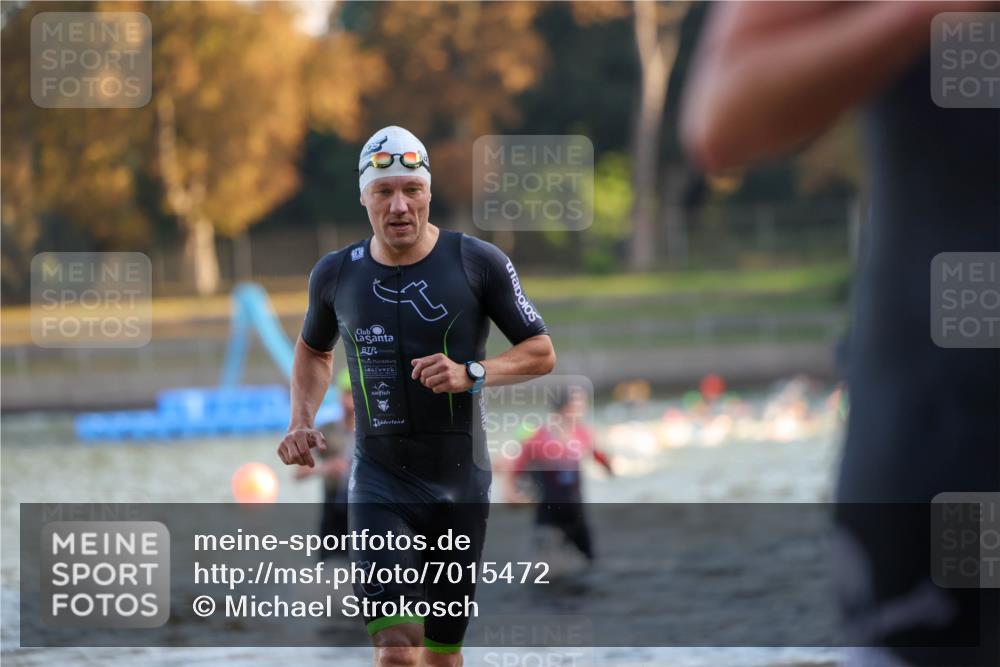 08.09.2024 - Stadtparktriathlon Michael Strokosch http://msf.ph/oto/7015472 08.09.2024 08:47:12 Schwimmen 3, 39, 44, 78 meine-sportfotos.de