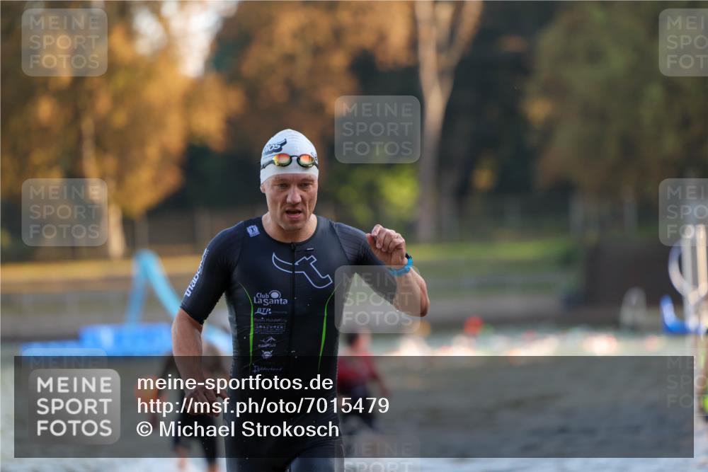 08.09.2024 - Stadtparktriathlon Michael Strokosch http://msf.ph/oto/7015479 08.09.2024 08:47:12 Schwimmen 3, 39, 44, 78 meine-sportfotos.de