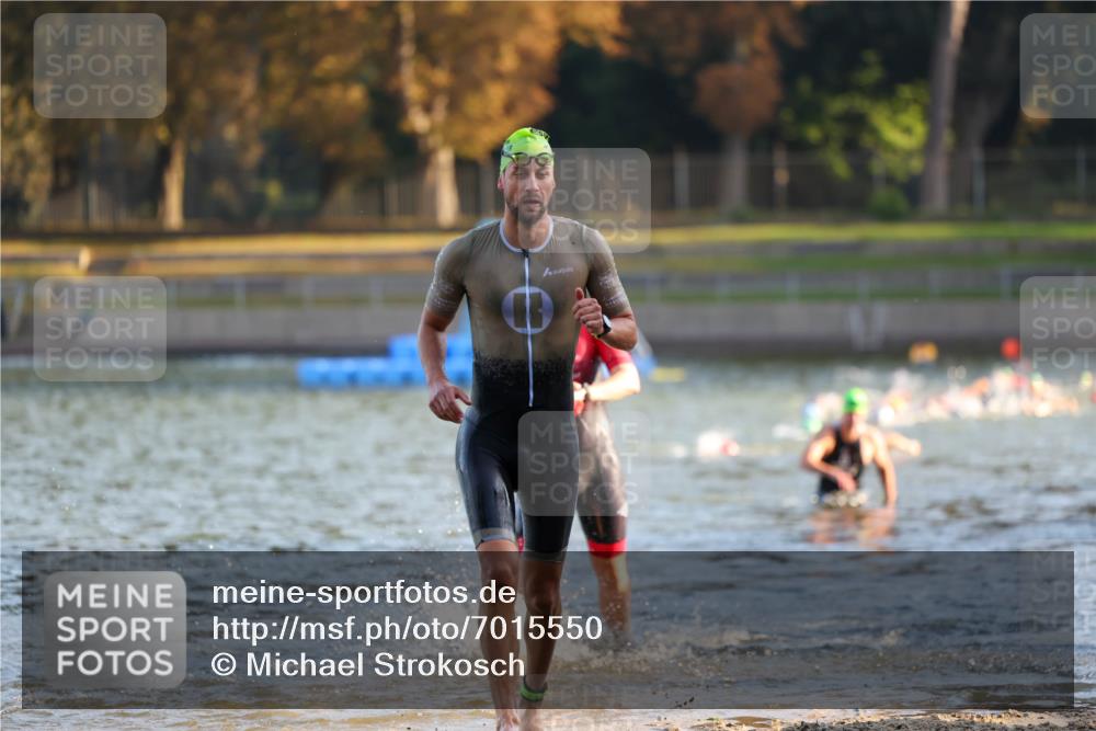 08.09.2024 - Stadtparktriathlon Michael Strokosch http://msf.ph/oto/7015550 08.09.2024 08:47:18 Schwimmen 39, 44, 55 meine-sportfotos.de