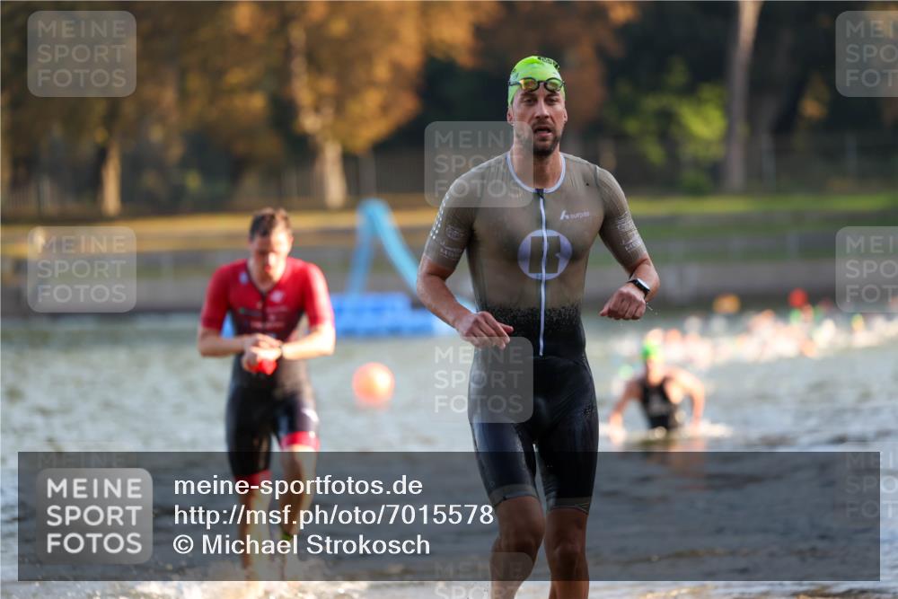 08.09.2024 - Stadtparktriathlon Michael Strokosch http://msf.ph/oto/7015578 08.09.2024 08:47:19 Schwimmen 39, 44, 55 meine-sportfotos.de