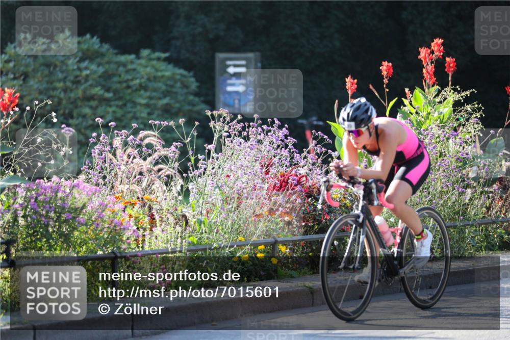 08.09.2024 - Stadtparktriathlon Zöllner http://msf.ph/oto/7015601 08.09.2024 09:29:07 Radfahren 90, 99, 121 meine-sportfotos.de