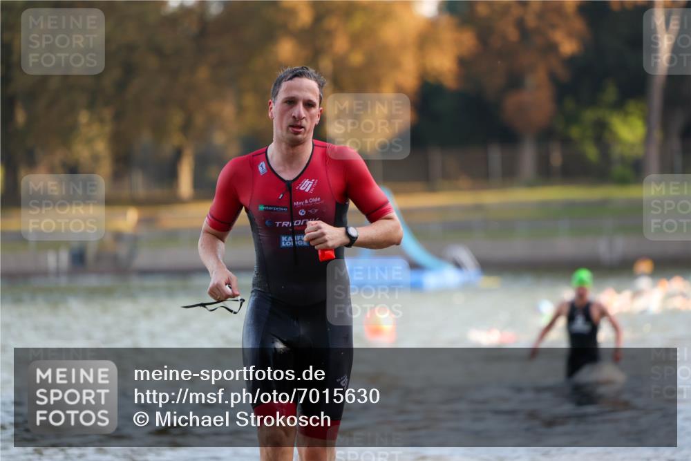 08.09.2024 - Stadtparktriathlon Michael Strokosch http://msf.ph/oto/7015630 08.09.2024 08:47:22 Schwimmen 39, 44, 55 meine-sportfotos.de