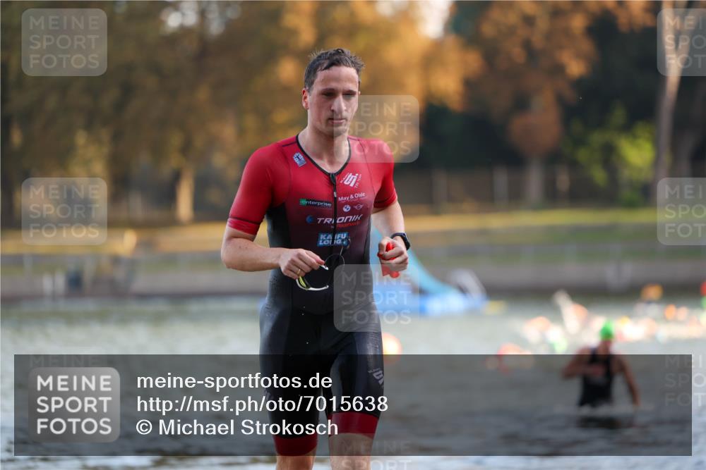 08.09.2024 - Stadtparktriathlon Michael Strokosch http://msf.ph/oto/7015638 08.09.2024 08:47:22 Schwimmen 39, 44, 55 meine-sportfotos.de