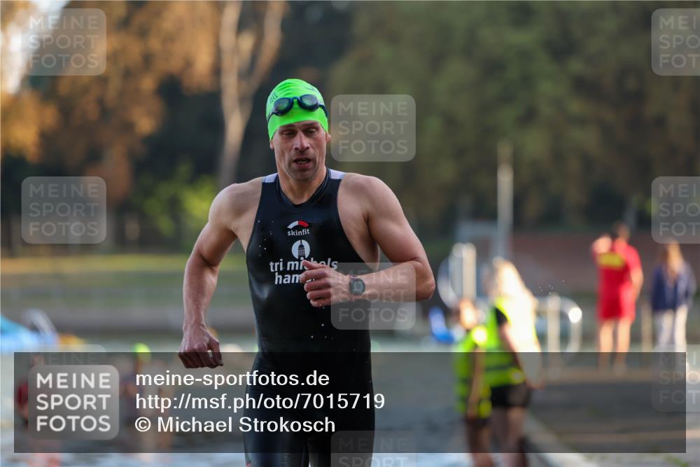 08.09.2024 - Stadtparktriathlon Michael Strokosch http://msf.ph/oto/7015719 08.09.2024 08:47:31 Schwimmen 55 meine-sportfotos.de