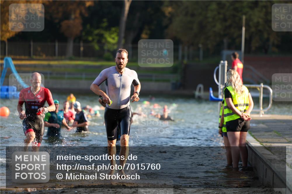 08.09.2024 - Stadtparktriathlon Michael Strokosch http://msf.ph/oto/7015760 08.09.2024 08:47:43 Schwimmen 18, 30, 31, 63, 76 meine-sportfotos.de
