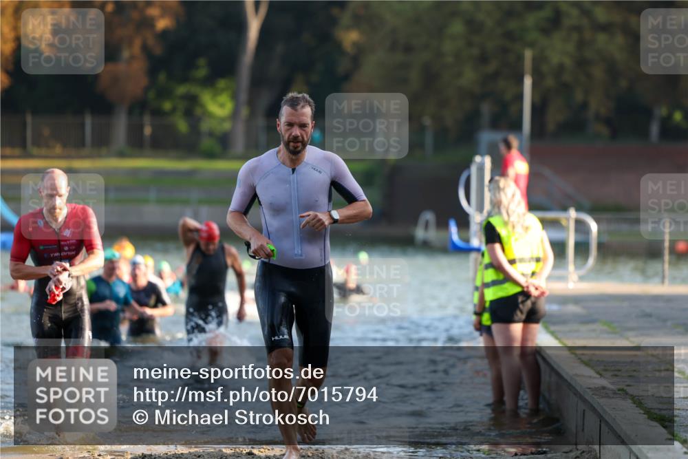 08.09.2024 - Stadtparktriathlon Michael Strokosch http://msf.ph/oto/7015794 08.09.2024 08:47:44 Schwimmen 18, 30, 31, 63, 76, 85 meine-sportfotos.de