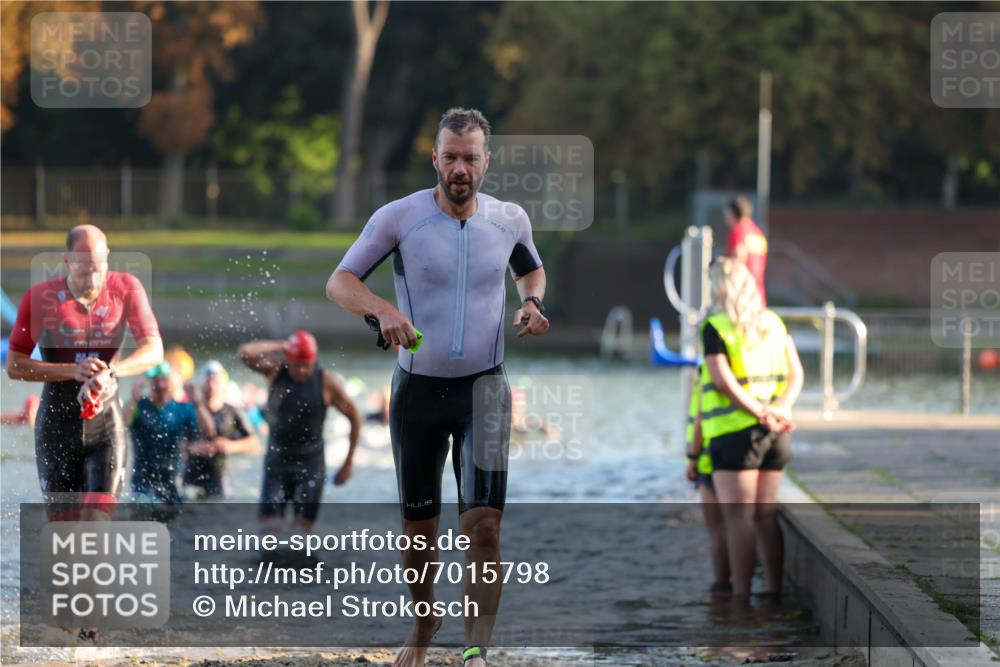 08.09.2024 - Stadtparktriathlon Michael Strokosch http://msf.ph/oto/7015798 08.09.2024 08:47:45 Schwimmen 18, 28, 30, 31, 63, 76, 85 meine-sportfotos.de