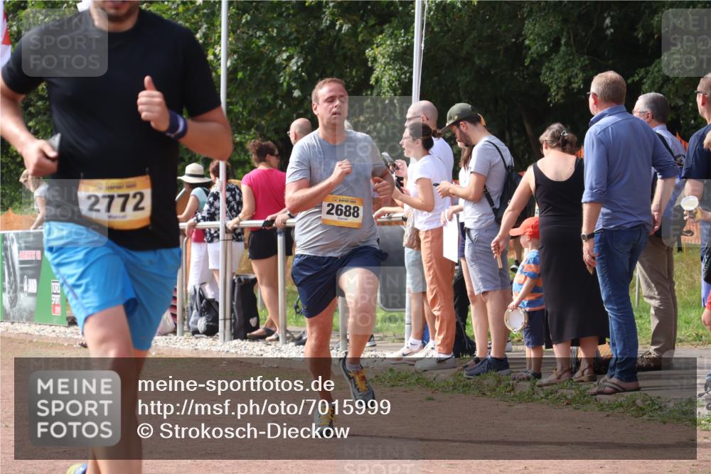 08.09.2024 - Airport Race Strokosch-Dieckow http://msf.ph/oto/7015999 08.09.2024 12:07:02 Ziel 2688, 2772, 2831 meine-sportfotos.de