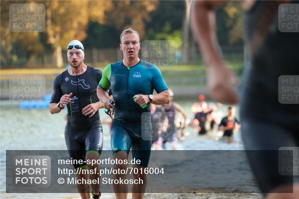 08.09.2024 - Stadtparktriathlon Michael Strokosch http://msf.ph/oto/7016004 08.09.2024 08:47:53 Schwimmen 21, 23, 28, 30, 35, 41, 45, 54, 63, 72, 74, 76, 85 meine-sportfotos.de