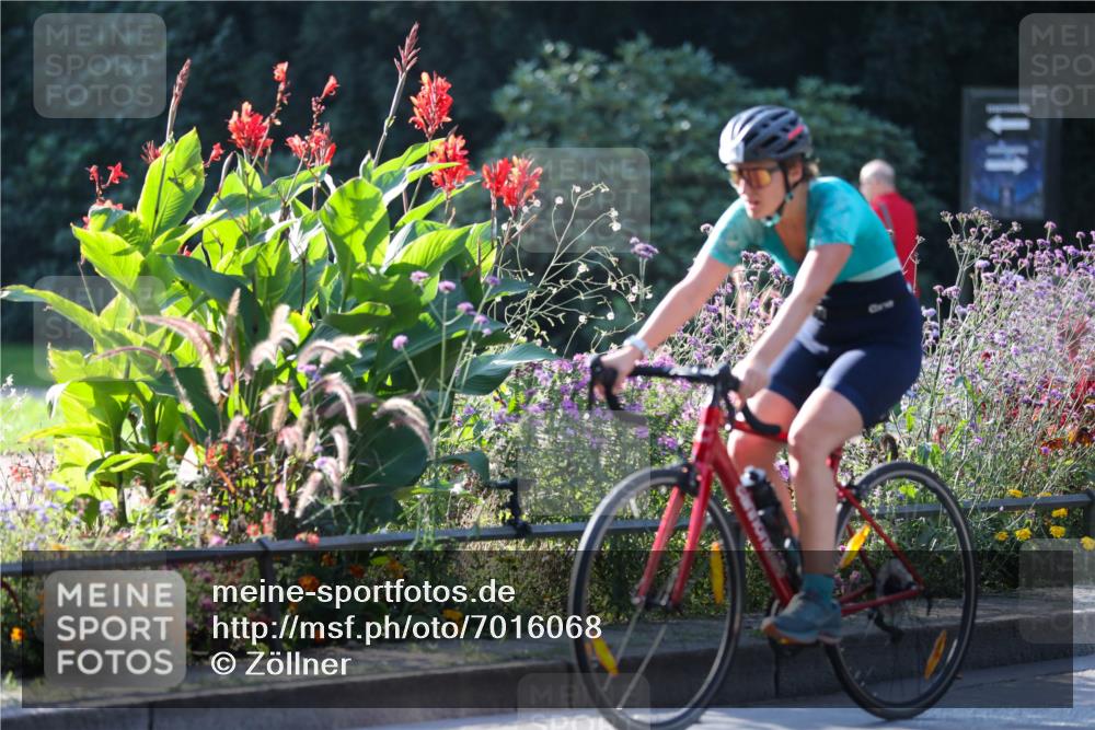 08.09.2024 - Stadtparktriathlon Zöllner http://msf.ph/oto/7016068 08.09.2024 09:35:34 Radfahren 100, 103, 146, 161, 166 meine-sportfotos.de