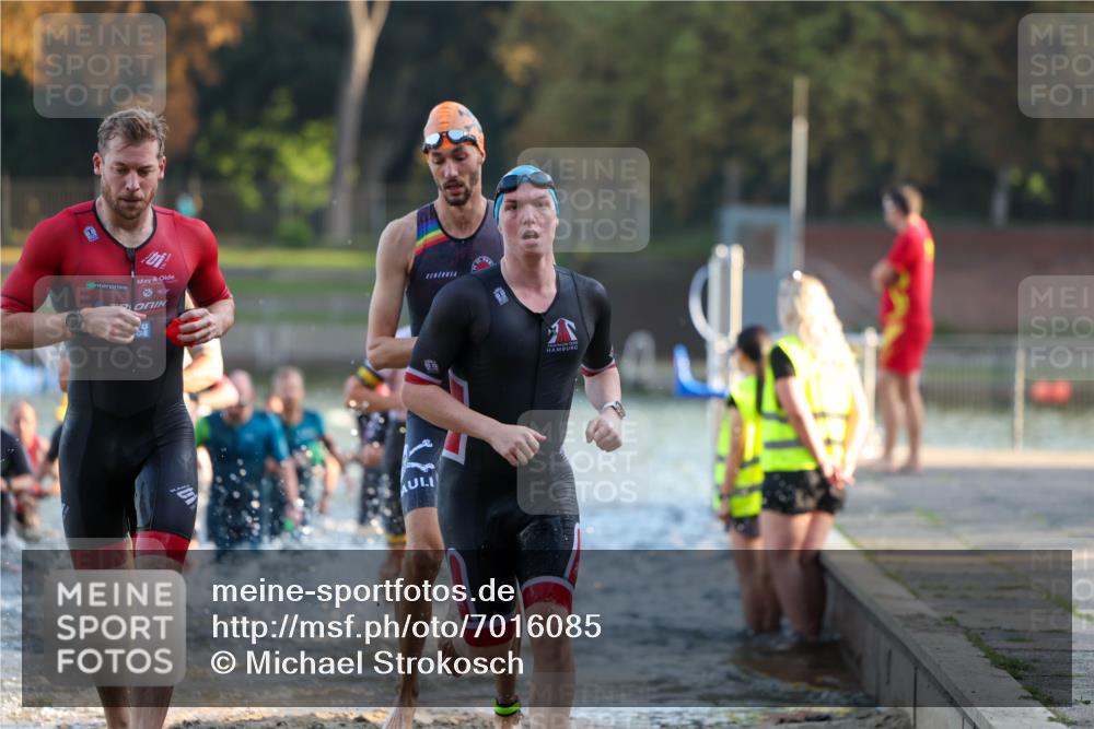08.09.2024 - Stadtparktriathlon Michael Strokosch http://msf.ph/oto/7016085 08.09.2024 08:47:58 Schwimmen 15, 21, 23, 28, 35, 40, 41, 45, 54, 66, 67, 72, 74, 82, 85 meine-sportfotos.de